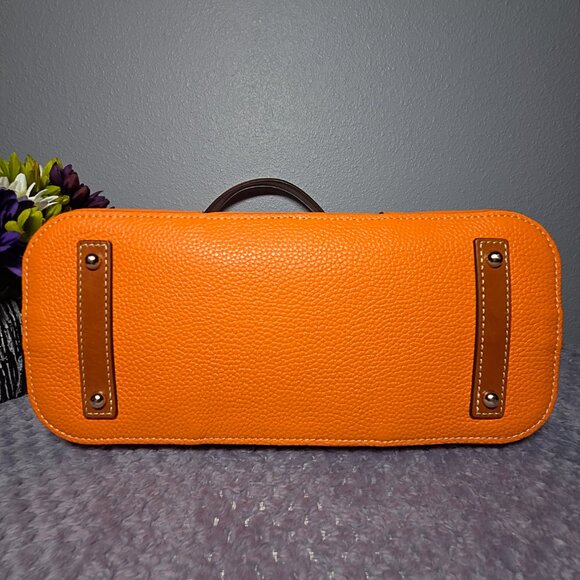 Authentic Like New Dooney and Bourke Wexford Hobo Bag comes with COA - Picture 4 of 11